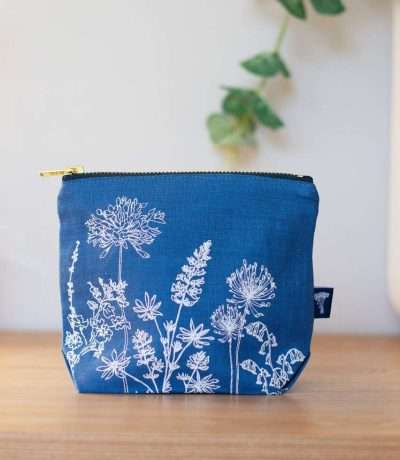 Helen_Round_Linen_Make_Up_Bags_Garden_Collection