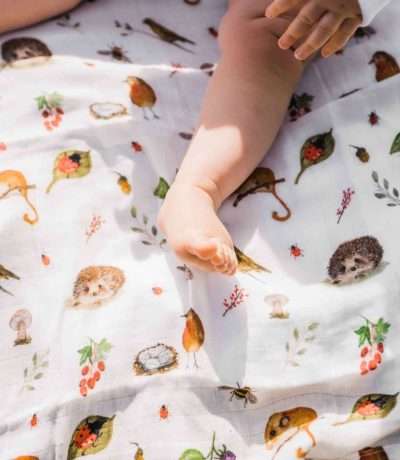baby legs on hedgerow muslin