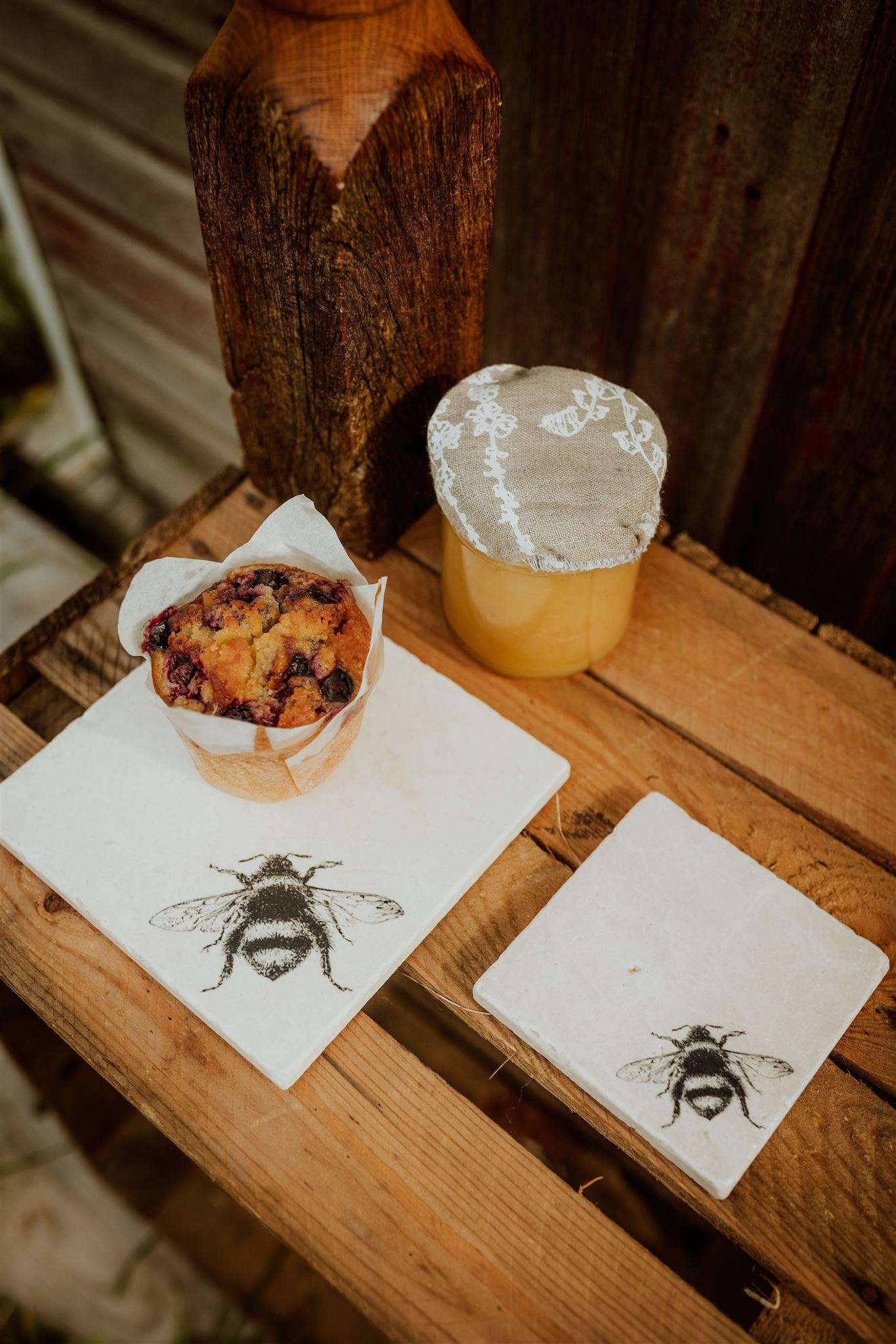 bee-marble-stoneware