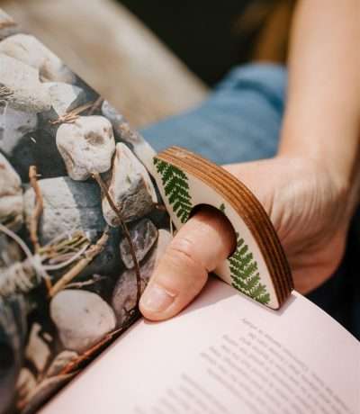 Beth book holder on thumb