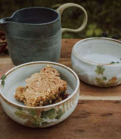 oak leaf blackberry crumble bowls