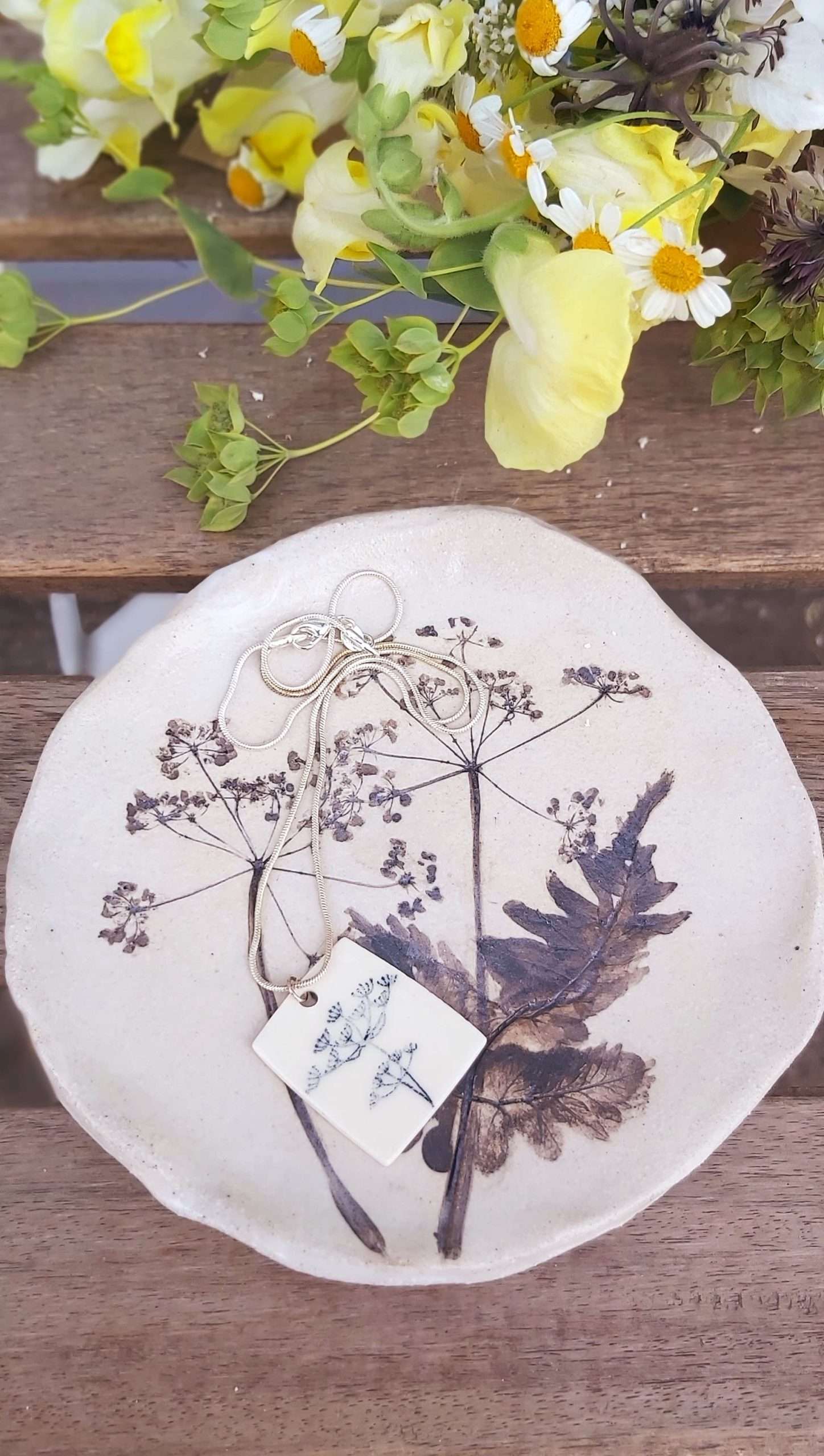 cow parsley trinket plate