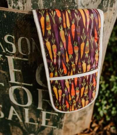 dark carrots oven gloves