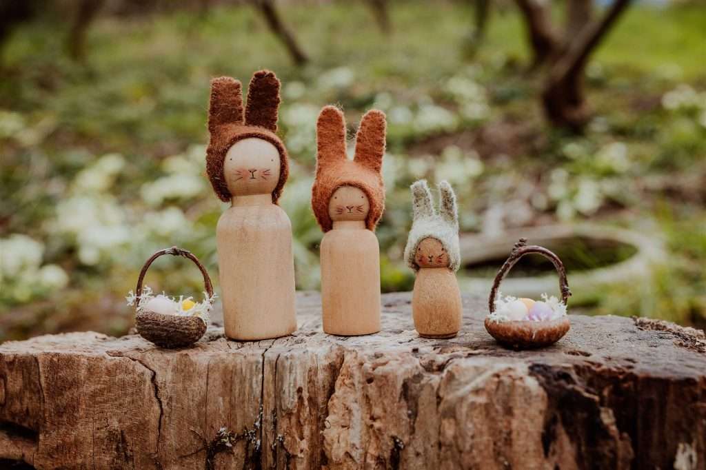 felt and wood bunnies alt
