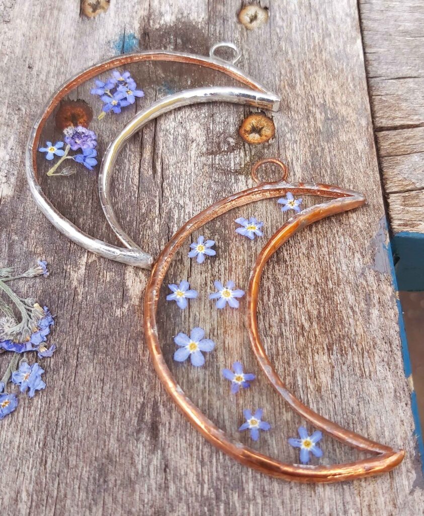 forget me not moon frame