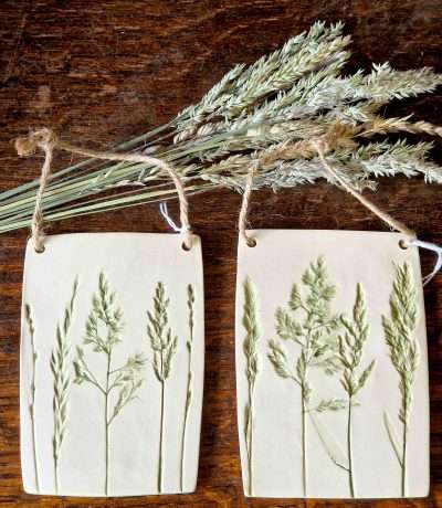 medium grasses plaques
