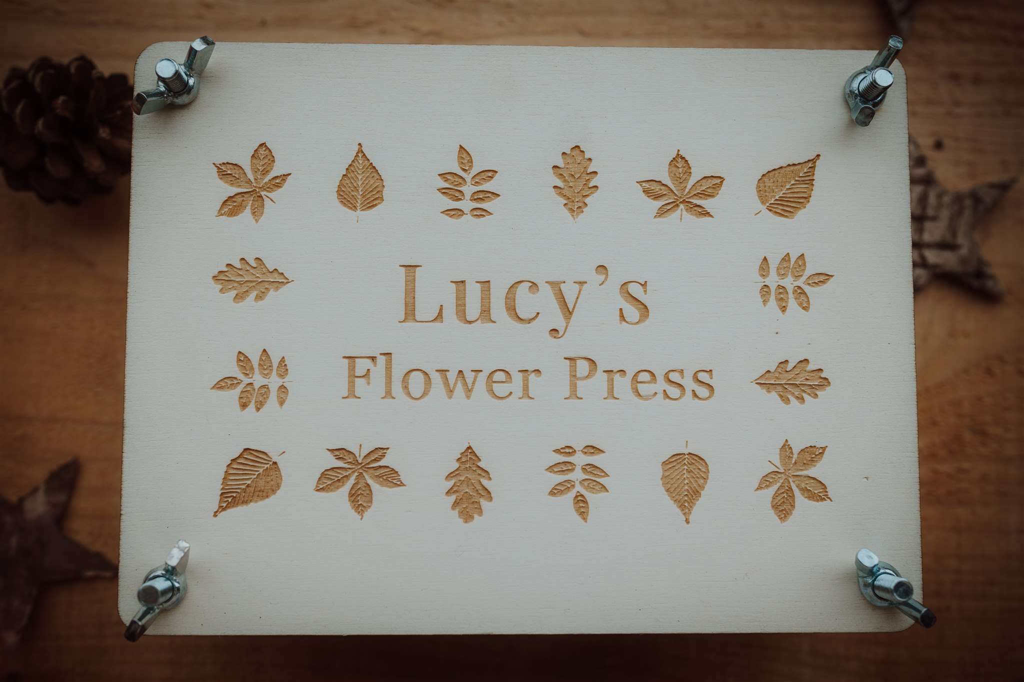 personalised flower press detail