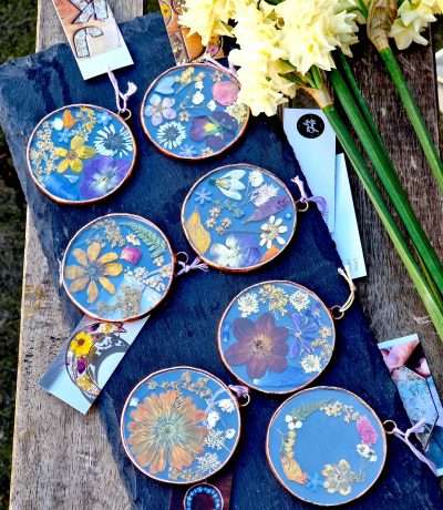 pressed flower circle frames