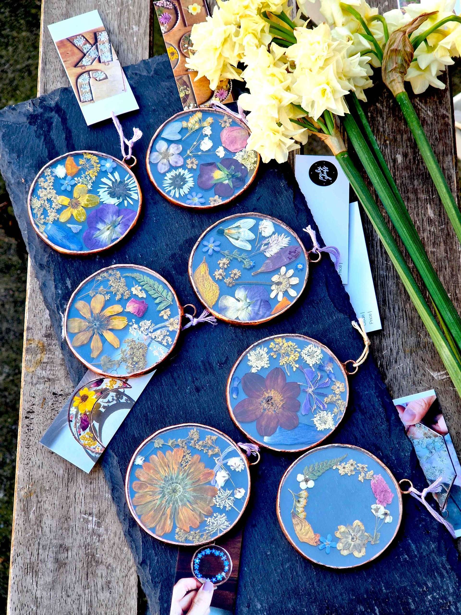 pressed flower circle frames