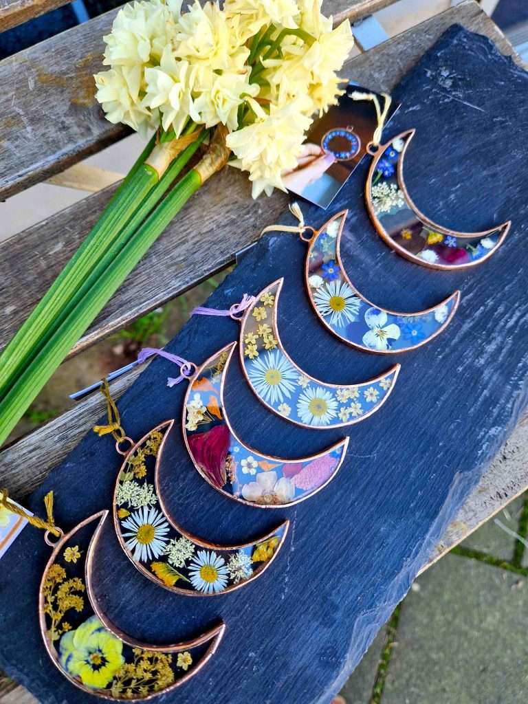 pressed flower moon frames