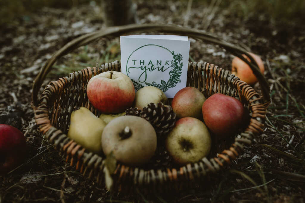 thank you card in basket autumn 2020